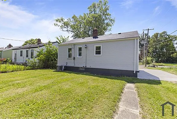 27334 Notre Dame St — Photo 19