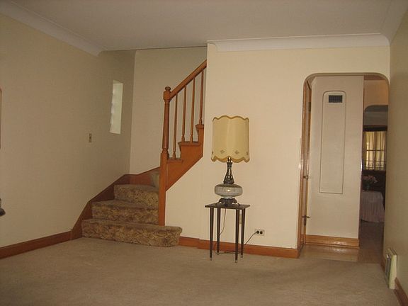 3rd image of 5553 S Melvina Ave