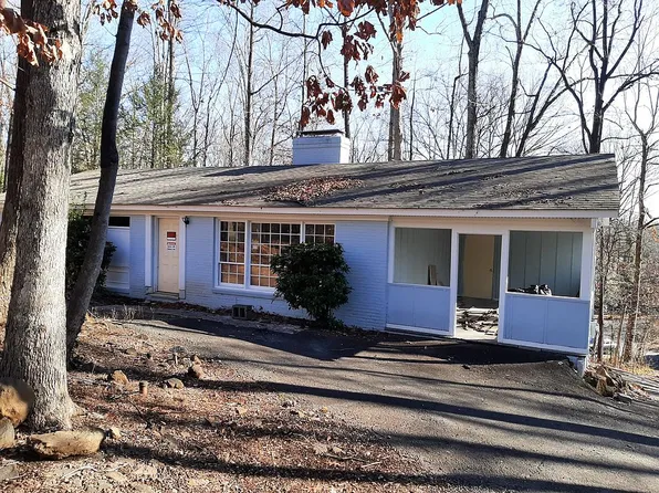 1708 Inglewood Dr, Charlottesville, VA 22901