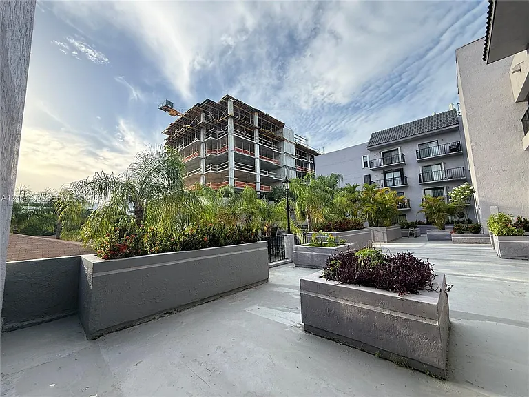 777 SW 9th Ave #205 — Photo 45