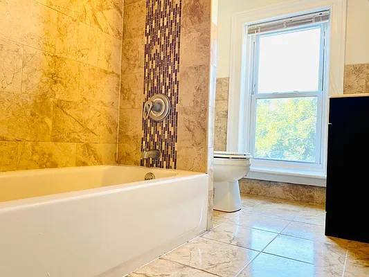 Rented by Blue Egg Realty Corp | media 24