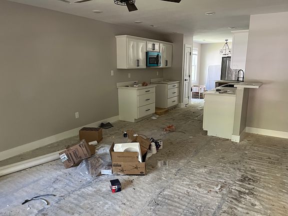 5th image of 2528 SE Pennsylvania Ave