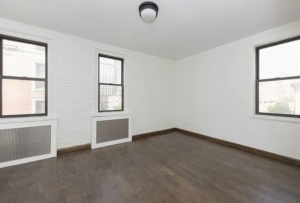 Rented by Bond New York | media 15