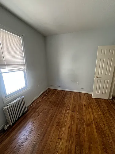 15 Courtland St #2R Photo 1