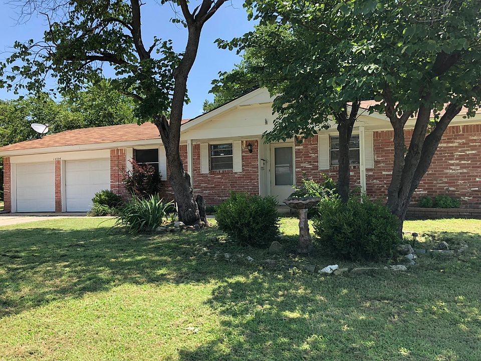 1st image of 1404 Lakecrest Dr