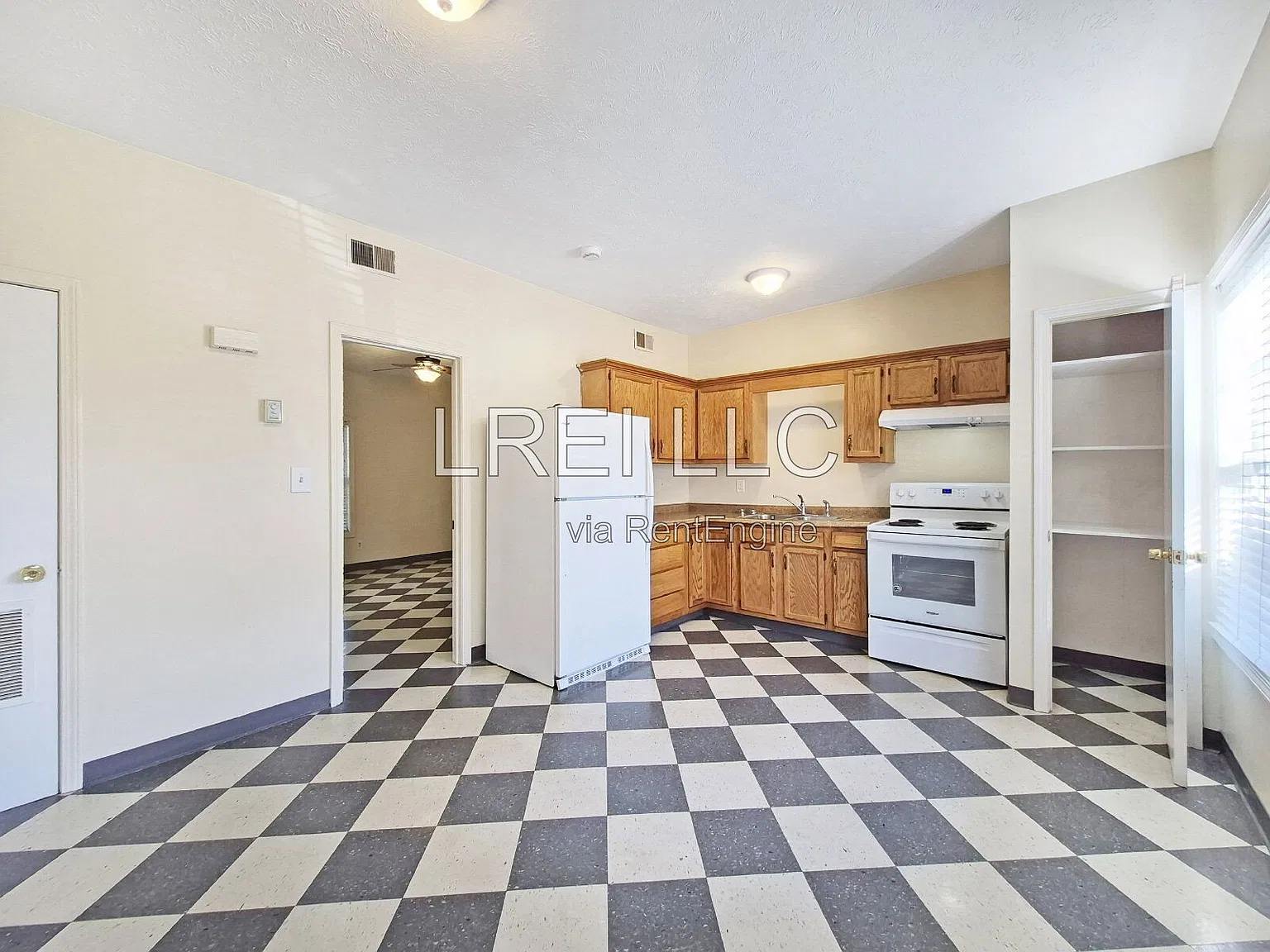 1 bed, 1.0 bath, 495 sqft, $650 — Photo 3
