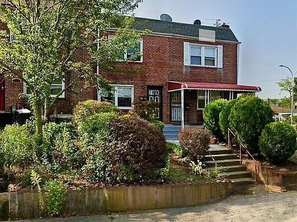 216-04 115th Ter, Cambria Heights, NY 11411