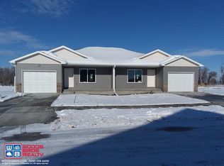 1018 E 19th St, Grand Island, NE 68801