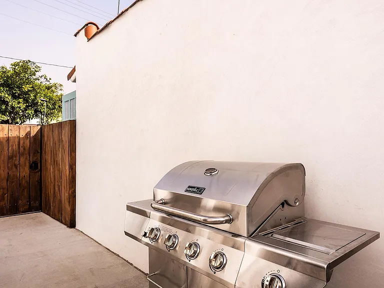 540 Obispo Ave — Photo 16