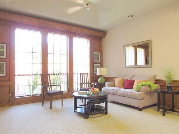 2nd image of 712 Wisteria Ave