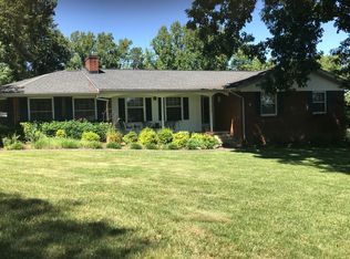 302 Woodside Dr, Salem, VA 24153