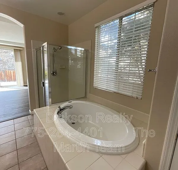2847 Falcon Ridge Dr — Photo 33