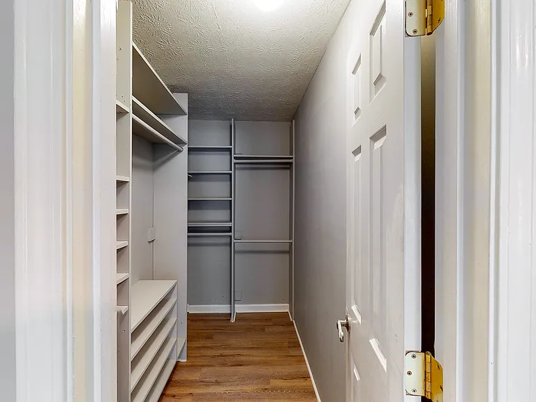 Walk in Closet