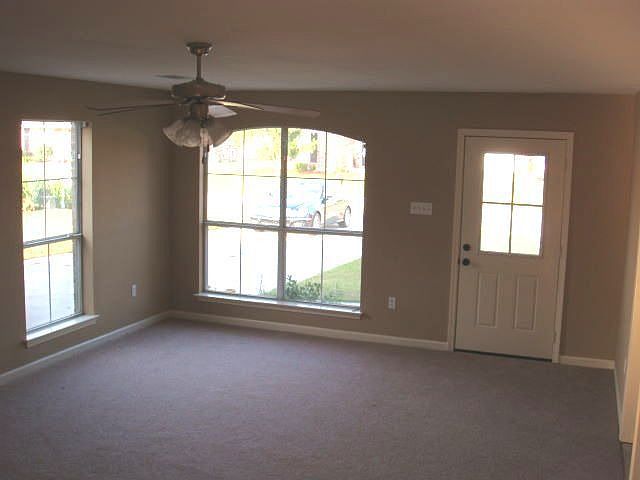 1st image of 5223 Seneca Dr