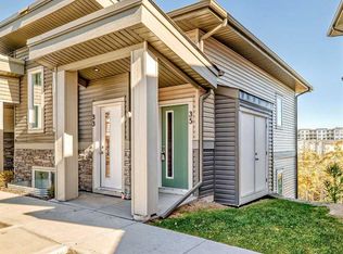 35 W Spring Creek Cmn SW, Calgary, AB T3E6E2