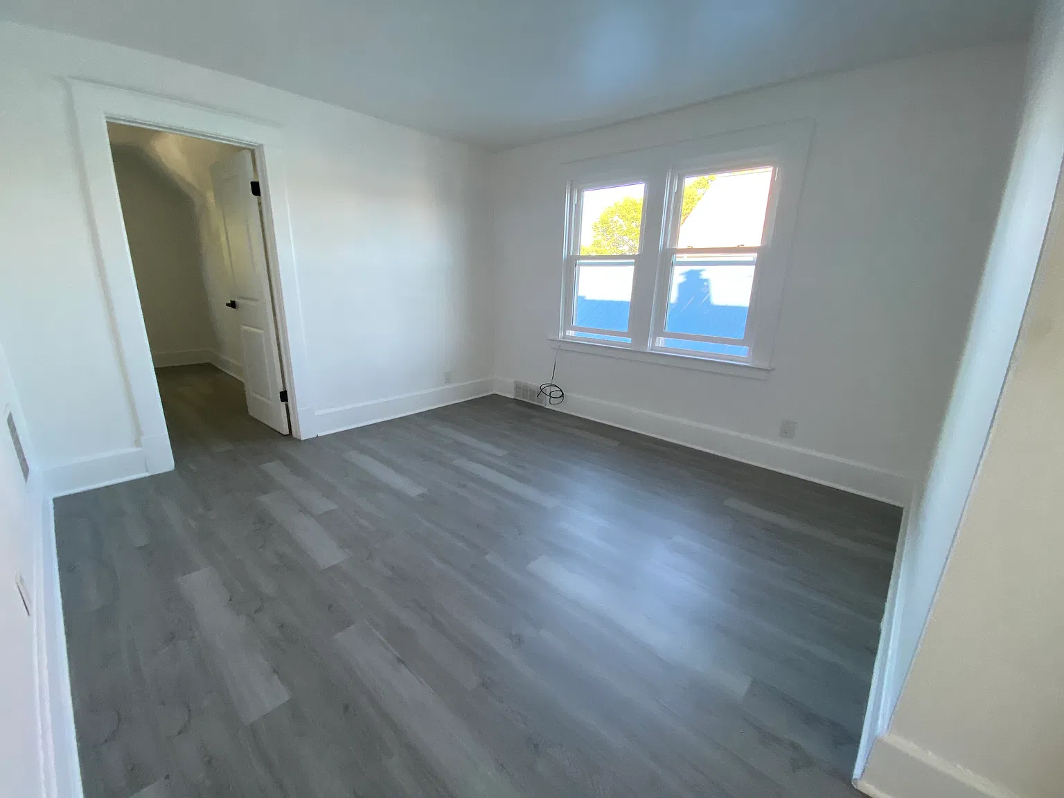 2 bed, 1000 sqft, $1,200 — Photo 4