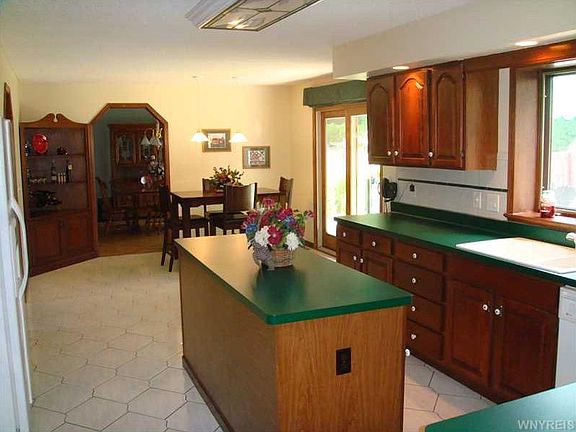 2nd image of 13 Forestbrook Ct