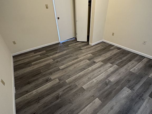 4th image of 307 Washington Ave #1