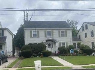 535 Riverside Dr, Elizabeth, NJ 07208