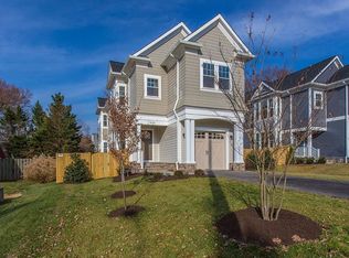 8111 Wellington Rd, Alexandria, VA 22308