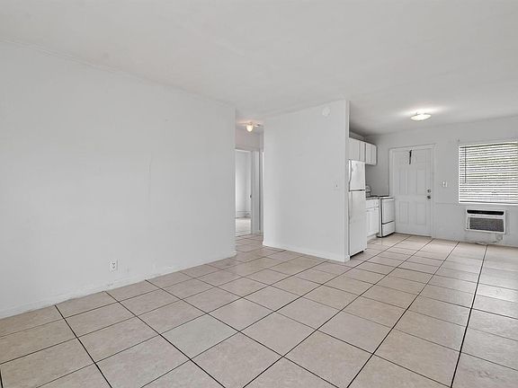 3rd image of 1172 W 34th St APT 1