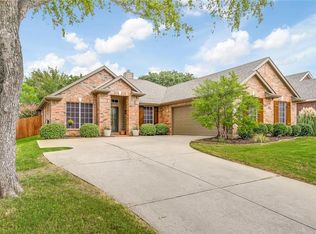 2817 Hollow Ridge Dr, Denton, TX 76210