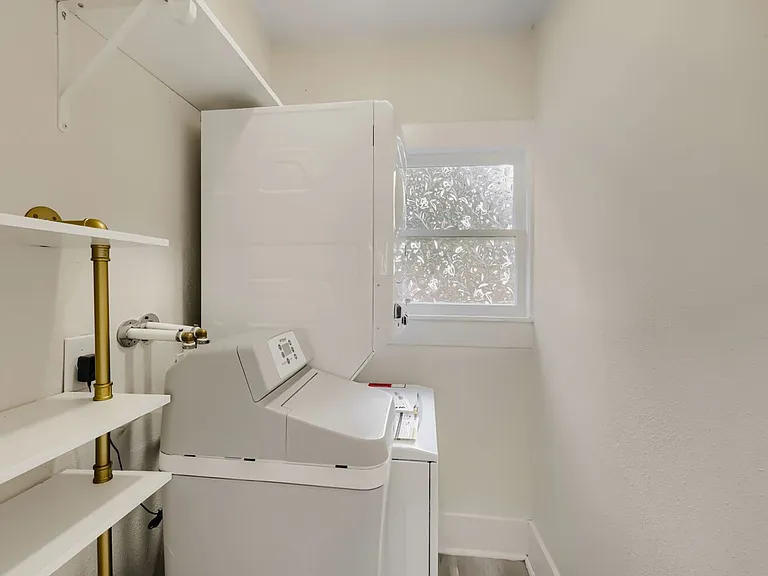 904 N Mesquite St — Photo 13