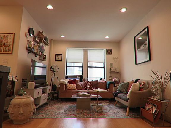 3rd image of 659 W 162nd St APT 2