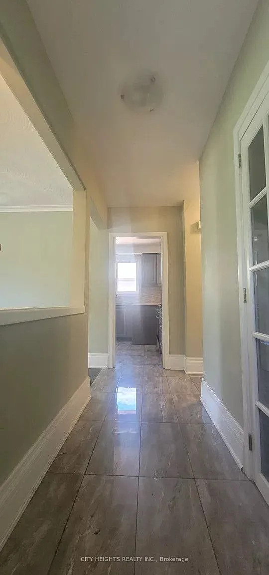 3 bed, $3,000 — Photo 3