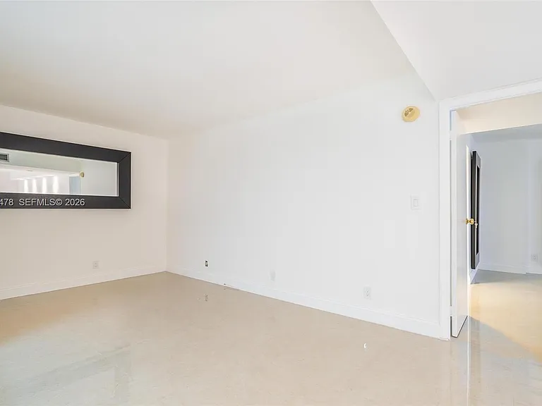 20347 W Country Club Dr #Townhouse 15 — Photo 14