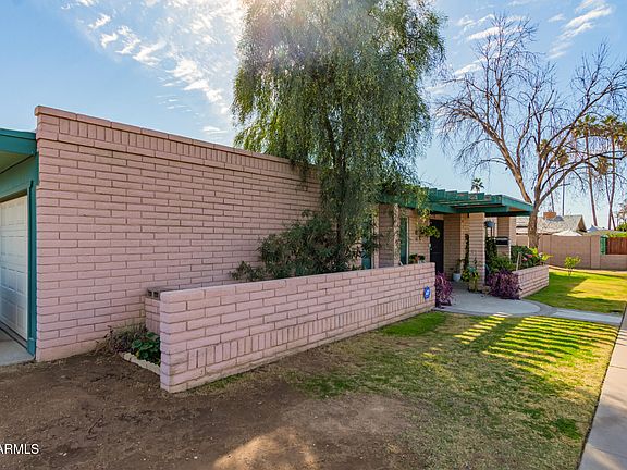 2nd image of 1051 E 8TH Avenue