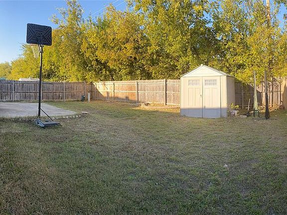 2nd image of 5616 Glenshee Dr