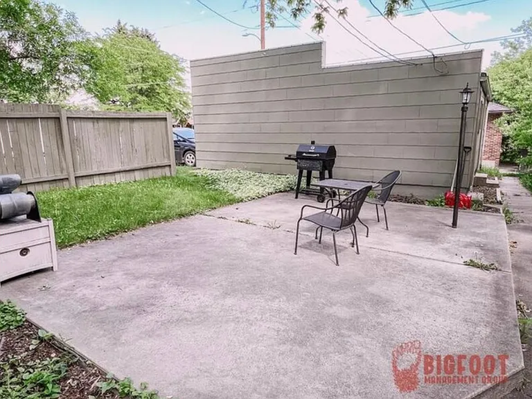 829 N Park Ave — Photo 12