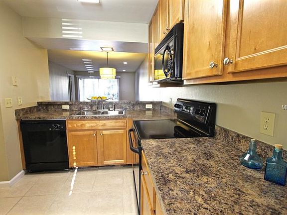 4th image of 2882 Plaza Terrace Dr #2882