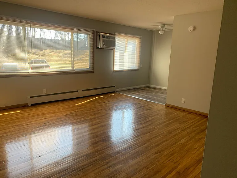 3925 3rd St NE #8 — Photo 7