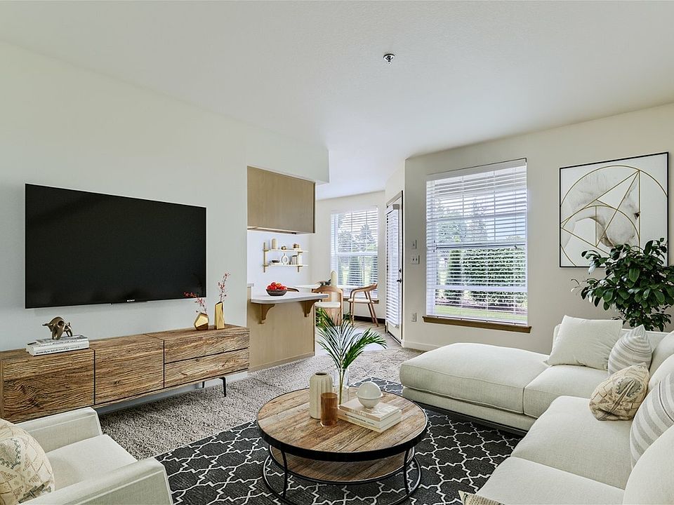 Spacious Living Room