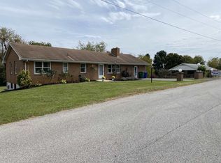 300 Ragan Dr NW, Christiansburg, VA 24073