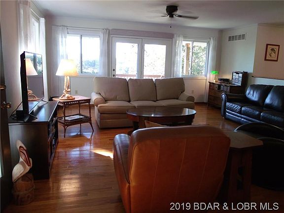 5th image of 205 Rock Hill Dr