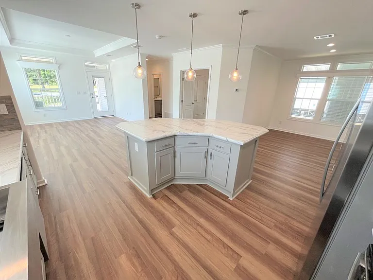 5620 Woodford St #5620E — Photo 2