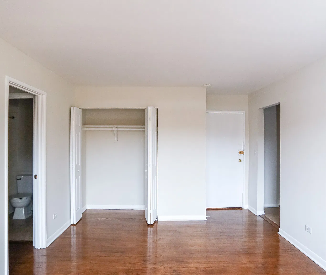 1 bed, 700 sqft, $1,575 — Photo 2