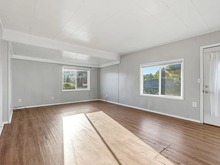 5024 SE Jetty Ave — Photo 9