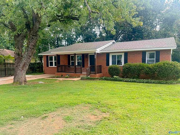 2nd image of 3405 Wilks Pl SW