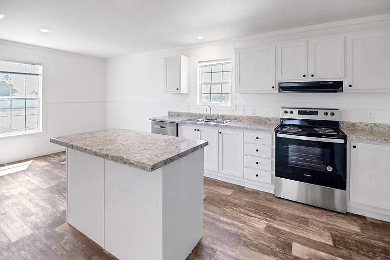 3 bed, 2.0 bath, 1352 sqft, $999 — Photo 4