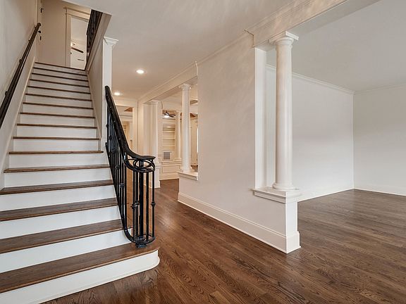 3rd image of 9096 Steedham Ln