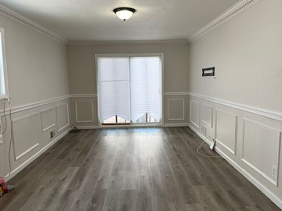 4th image of 805 Armstrong Ave Floor 1