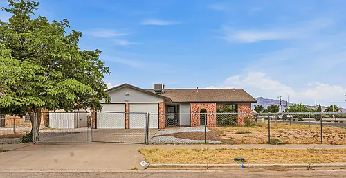 10837 Gemstone St Photo 1