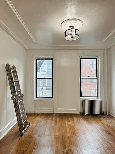 88 Jordan Ave Photo 1
