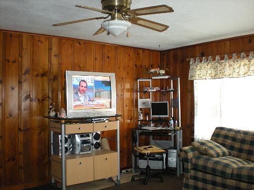 2nd image of 524 Fairlawn Dr