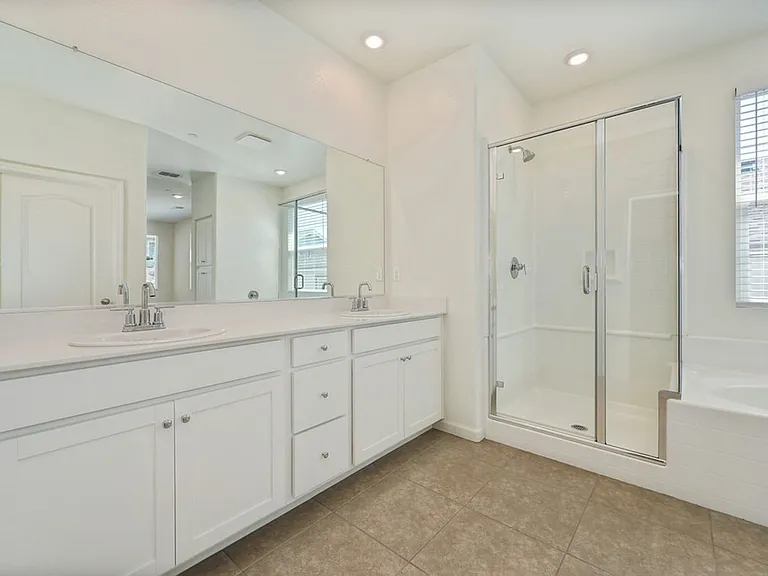 3209 Sunny Gate Ln — Photo 33