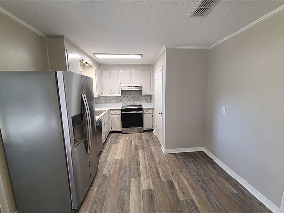 4th image of 190 Greenridge Dr